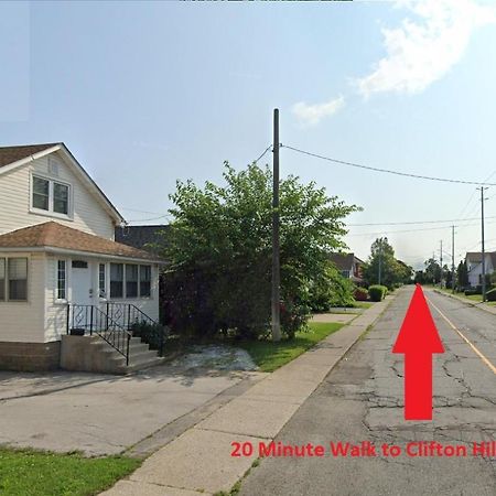 Cozy 3 Bedroom Downtown Cottage With Complimentary Breakfast Delivered Daily To The Rental Niagara Falls Zewnętrze zdjęcie